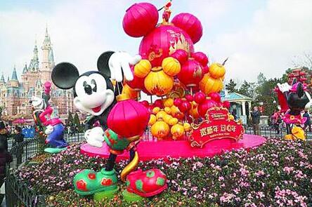 上海迪士尼澄清“天价插队费”：全球迪士尼乐